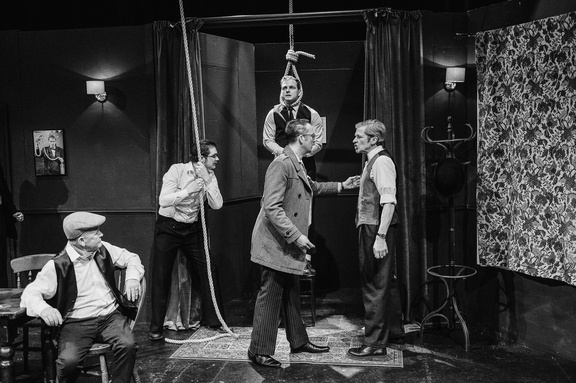 Hangmen DR - Black &amp; White-21